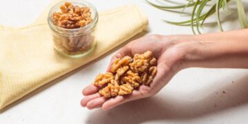 A handful of walnuts a day may enhance cognitive development in adolescents