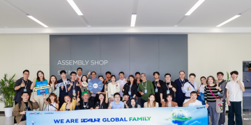 يوم المصنع الذكي لـ iCAUR: العالم يوجّه أنظاره نحو ابتكار الصين في مجال المركبات الكهربائية الجديدة